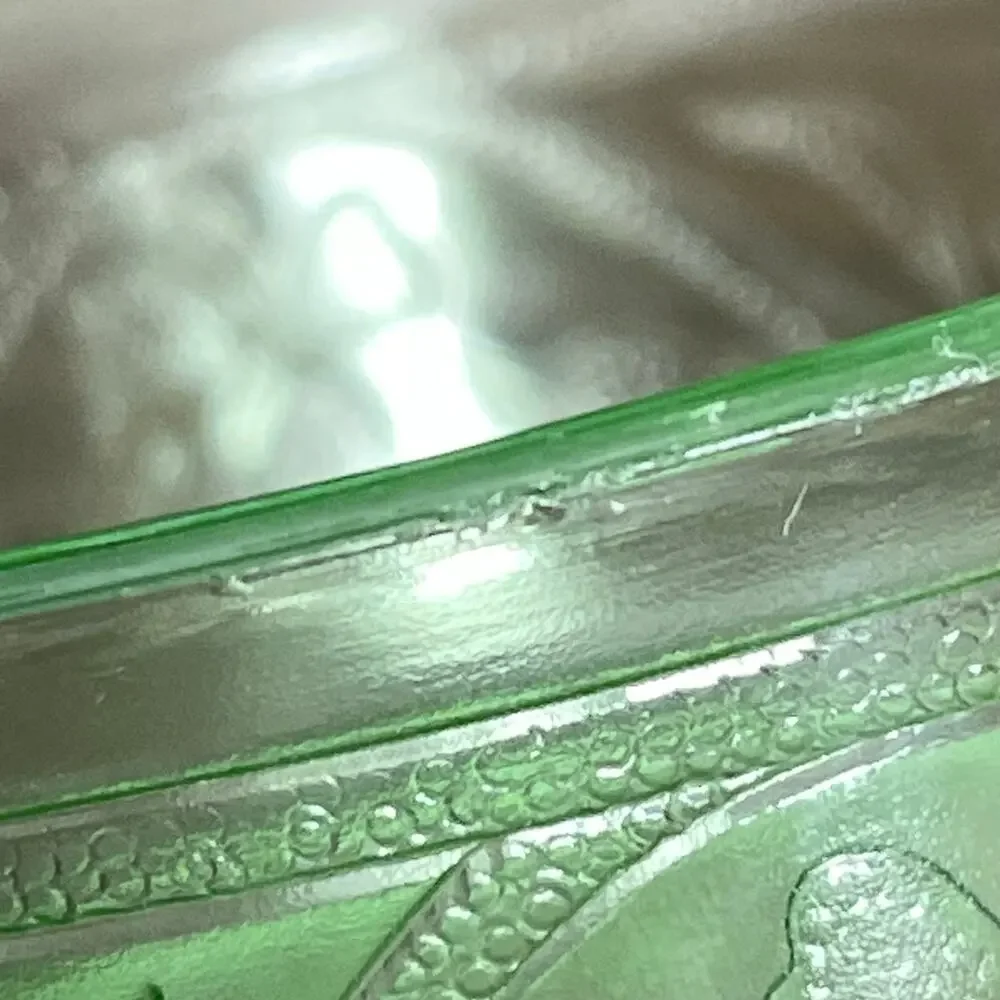 Hazel Atlas Green Cloverleaf Glass Bowl Uranium Fruit Dish Etched Shamrock READ